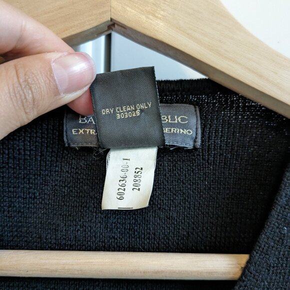 Banana Republic Sweater Women S Black V-Neck Extra Fine Italian Merino 100% Wool - Picture 5 of 5